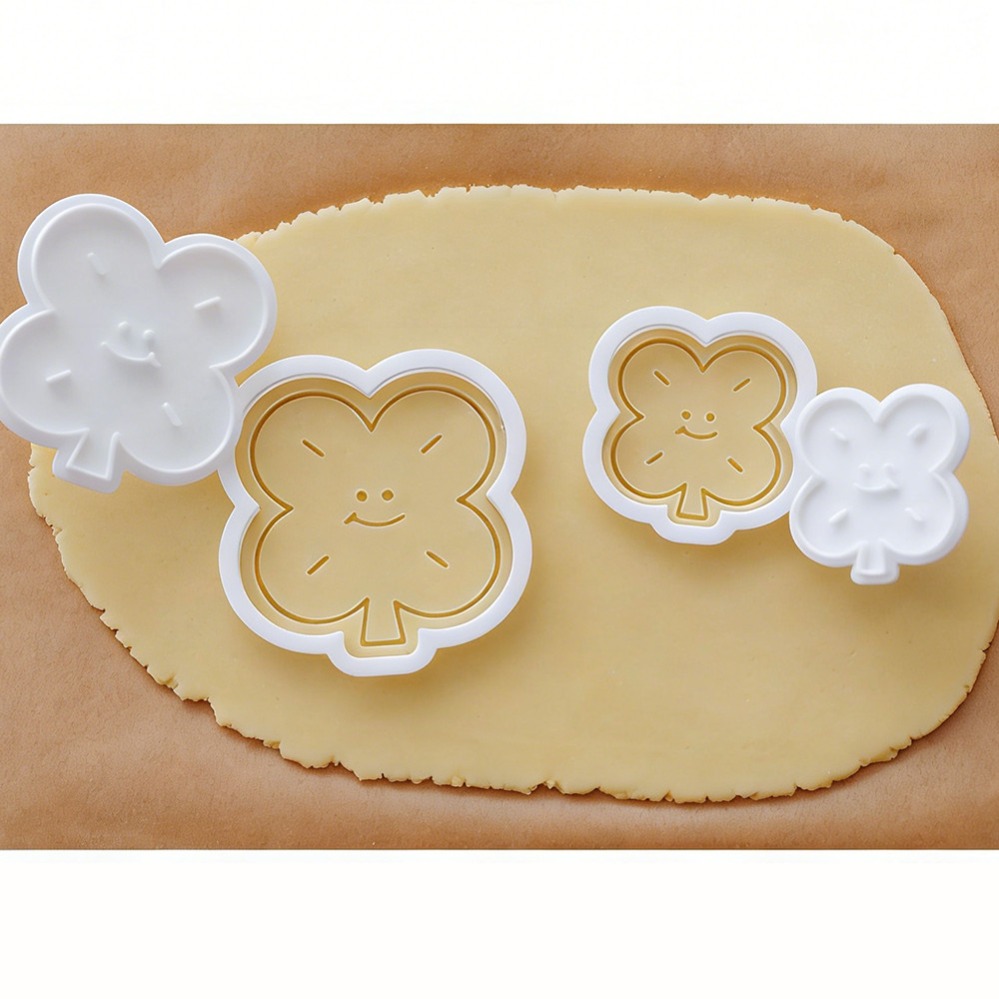 Cetakan Kue Berbentuk Semanggi - Kitchen Baking Items ulasan dan harga